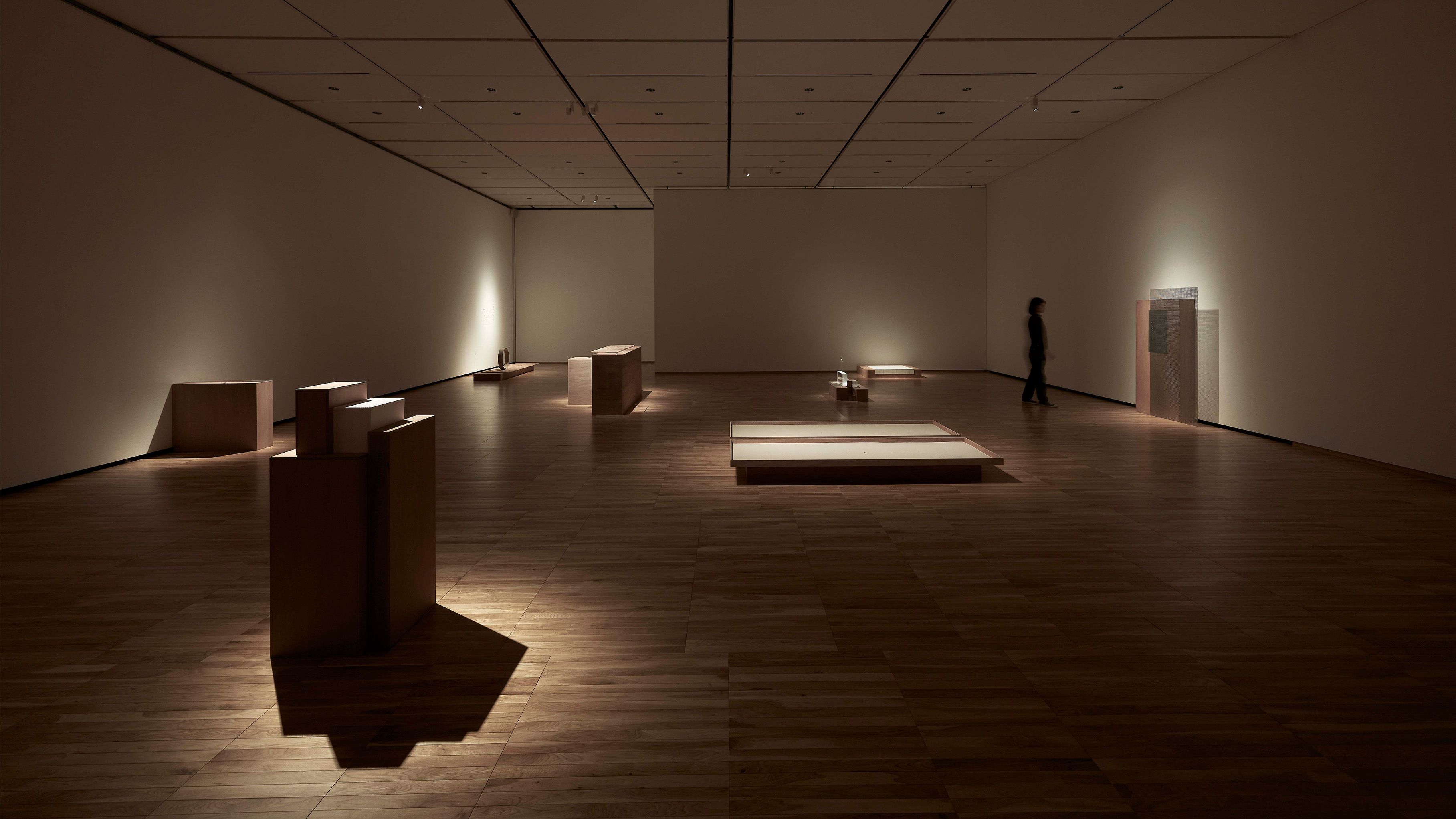 When Paper Moves – Nippon Design Center, Inc.